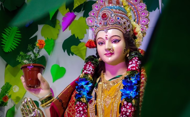 Tuti Jhupdiya Meri Maa Garib Ghar Aajana